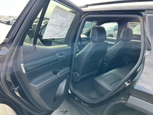 New 2026 GMC Terrain Elevation w/ Elevation Premium Package AWD/4WD image 31