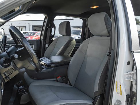 Used 2022 RAM 2500 Big Horn w/ Cold Weather Group image 25