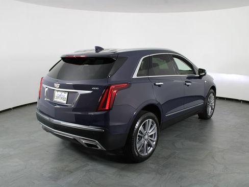 Used 2025 Cadillac XT5 Premium Luxury FWD image 3