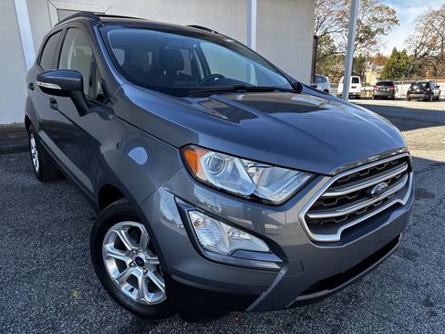 Used 2018 Ford EcoSport SE image 3