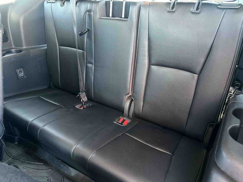 Used 2020 Toyota Highlander Limited image 21