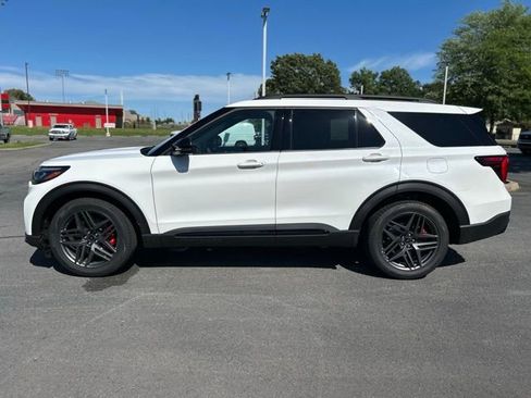 New 2025 Ford Explorer ST image 4