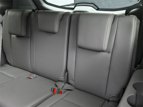 Used 2019 Toyota Highlander XLE image 9