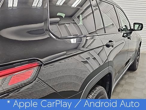 Used 2024 Jeep Grand Cherokee L Laredo image 10