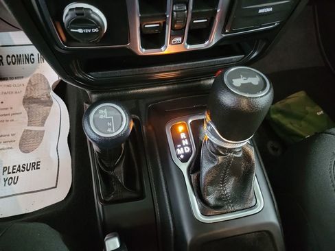 Used 2022 Jeep Wrangler Unlimited Sport image 44