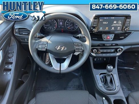 Used 2020 Hyundai Elantra GT image 13