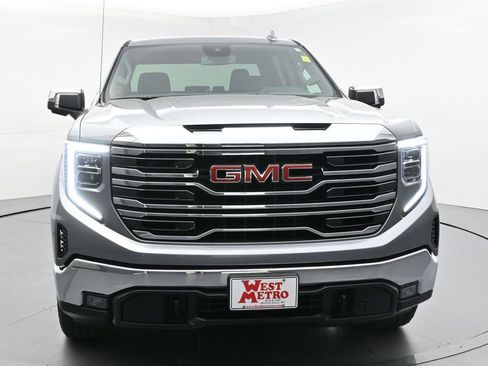Used 2024 GMC Sierra 1500 SLT w/ X31 Off-Road Package AWD/4WD image 22