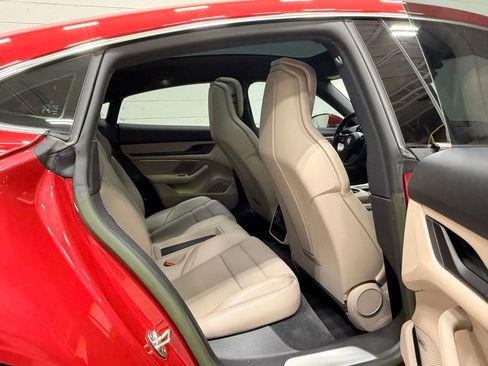 Used 2022 Porsche Taycan 4S AWD/4WD image 42
