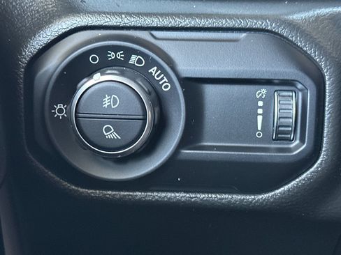 Used 2023 Jeep Gladiator Sport AWD/4WD image 34