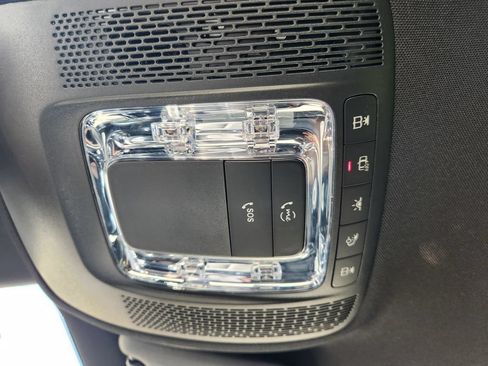 Used 2024 Mercedes-Benz GLB 250 image 28