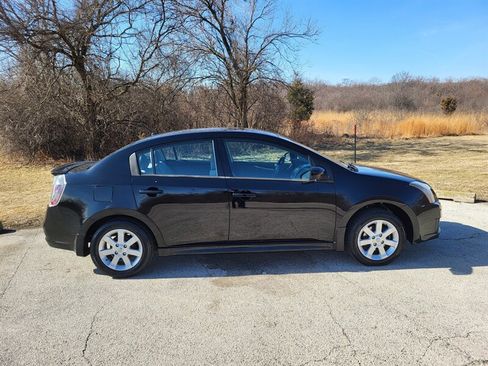 Used 2011 Nissan Sentra 2.0 SR FWD image 6