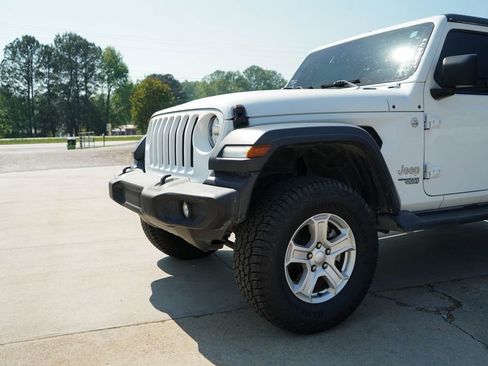 Used 2020 Jeep Wrangler Unlimited Sport S image 11