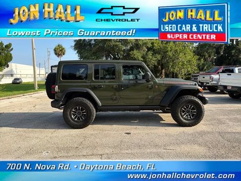 Used 2024 Jeep Wrangler Unlimited Rubicon w/ XTREMEE 35" Tire Package AWD/4WD image 11