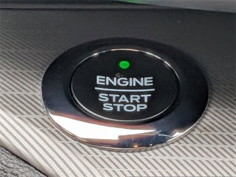 Used 2020 Ford Explorer XLT w/ Class III Trailer Tow Package image 33