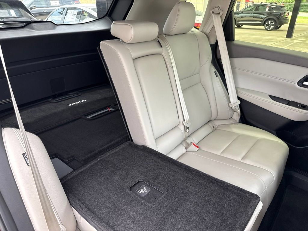 Certified 2025 Nissan Rogue SL AWD/4WD image 26