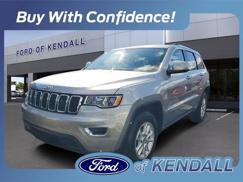 Used 2018 Jeep Grand Cherokee Laredo image 1