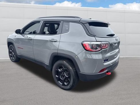 Used 2024 Jeep Compass Trailhawk AWD/4WD image 3