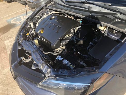 Used 2017 Toyota Corolla LE FWD image 15