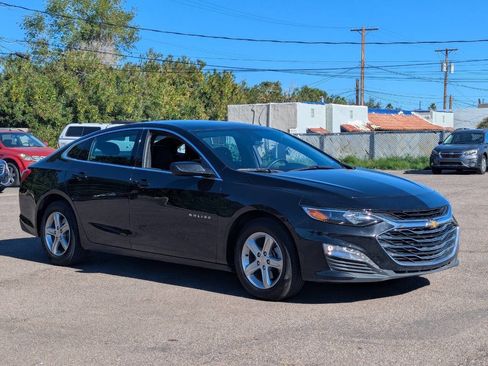 Used 2023 Chevrolet Malibu LT image 1