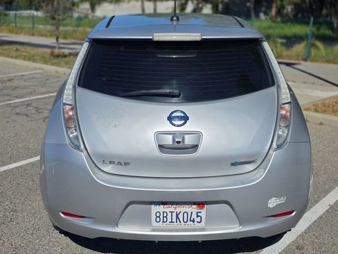Used 2013 Nissan Leaf SV w/ Premium Pkg image 13