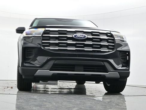 New 2025 Ford Explorer Active image 47