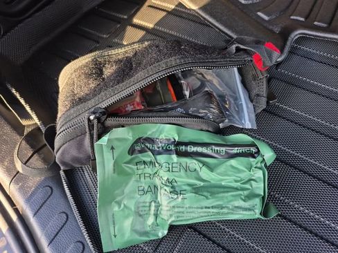 Used 2018 Toyota RAV4 SE w/ Power Extra Value Package image 31