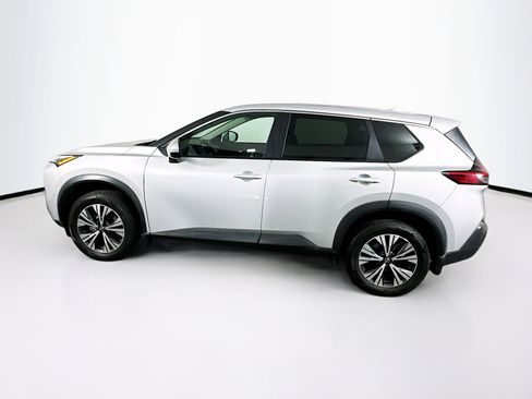 Used 2022 Nissan Rogue SV image 4
