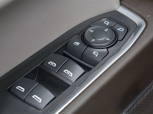 Used 2023 GMC Sierra 1500 SLT w/ SLT Premium Package image 17