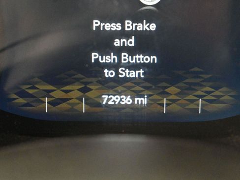 Used 2022 Jeep Wrangler Unlimited Sahara AWD/4WD image 19
