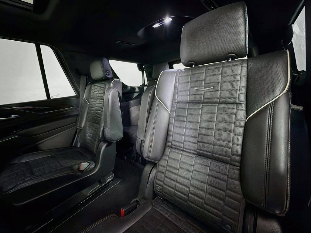 Used 2023 Cadillac Escalade Sport Platinum AWD/4WD image 20