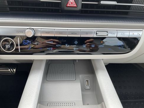 New 2024 Hyundai Ioniq 6 Limited image 17