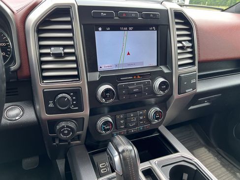 Used 2019 Ford F150 Platinum w/ Equipment Group 701A Luxury AWD/4WD image 23