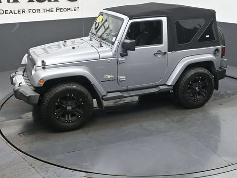 Used 2013 Jeep Wrangler Sahara w/ Dual Top Group AWD/4WD image 39