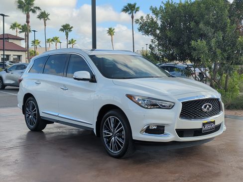 Used 2020 INFINITI QX60 Luxe w/ Essential Package FWD image 1