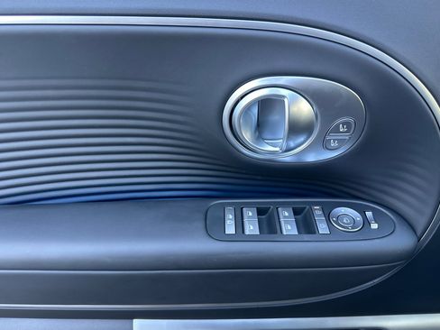New 2026 Hyundai Ioniq 9 Limited image 11