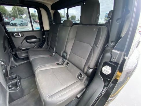 Used 2022 Jeep Gladiator Sport image 25