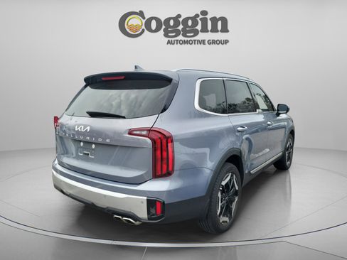 Used 2023 Kia Telluride S w/ S Sunroof Package image 8