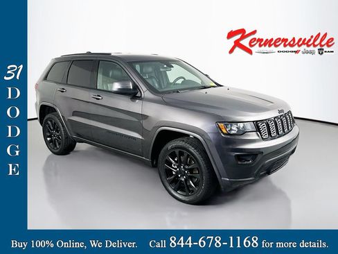 Used 2021 Jeep Grand Cherokee Laredo X AWD/4WD image 1