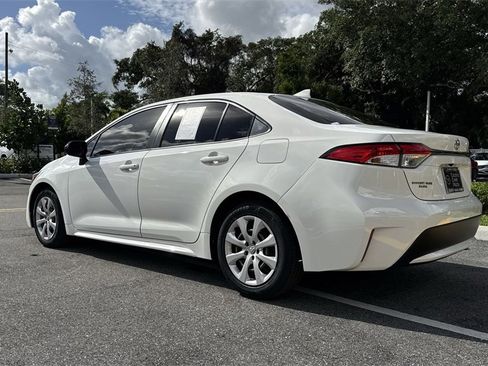 Used 2022 Toyota Corolla LE image 27