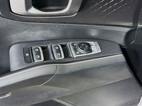Used 2021 Kia Sorento LX FWD image 15
