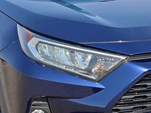 Used 2021 Toyota RAV4 XLE Premium FWD image 8