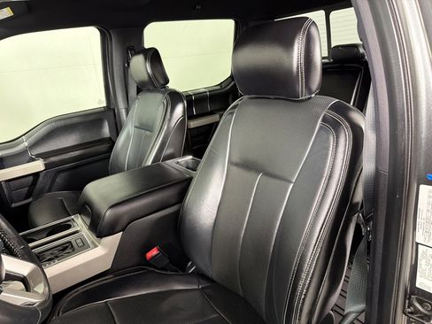 Used 2018 Ford F150 Lariat w/ Equipment Group 502A Luxury AWD/4WD image 11
