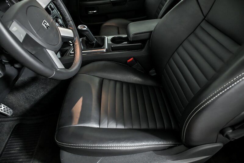 Used 2009 Dodge Challenger R/T RWD image 15