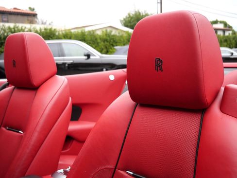 Certified 2017 Rolls-Royce Dawn image 9