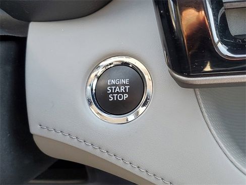 Used 2023 Toyota Highlander Limited image 27