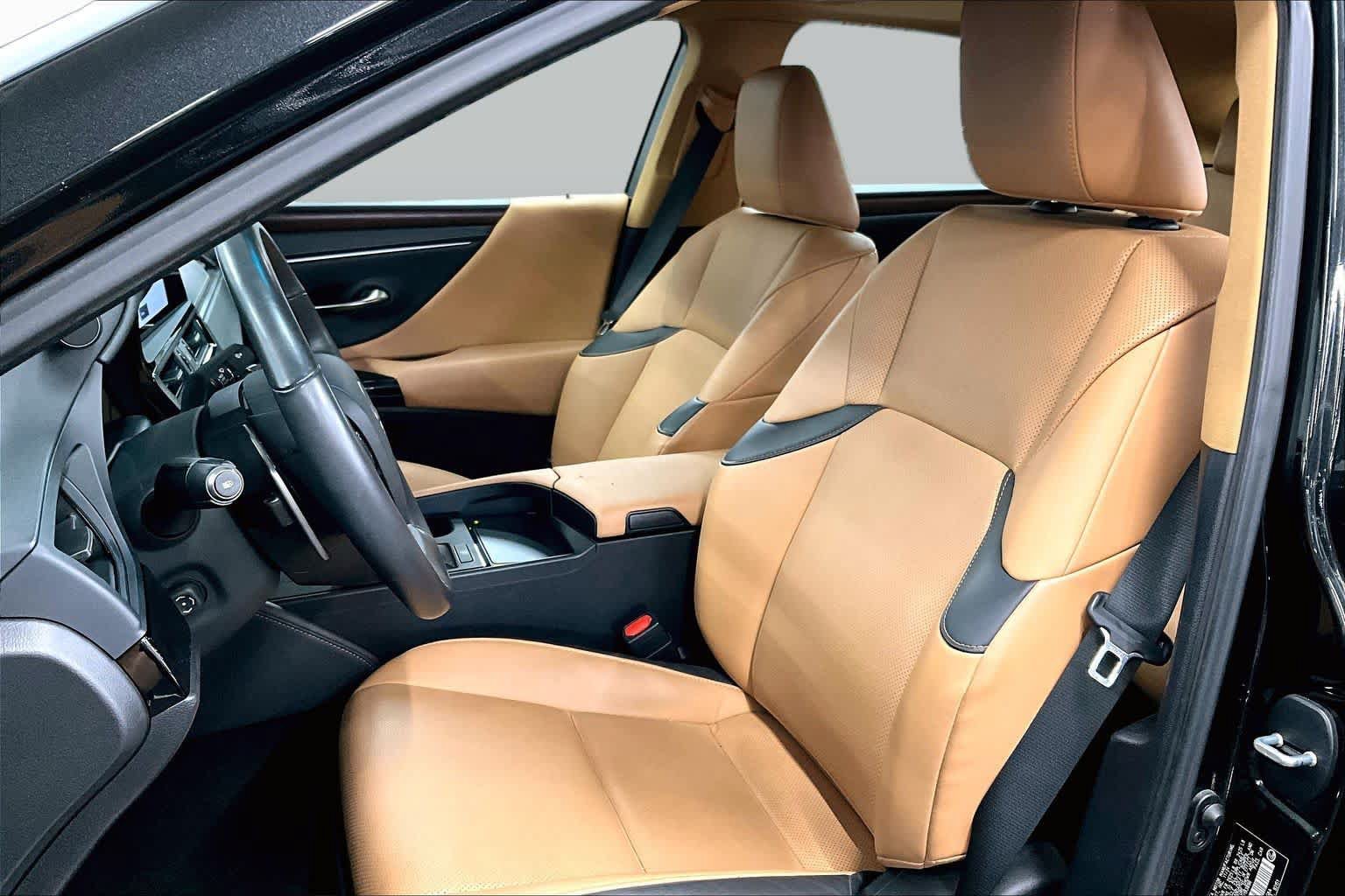 Used 2025 Lexus ES 350 w/ Premium Package FWD image 8
