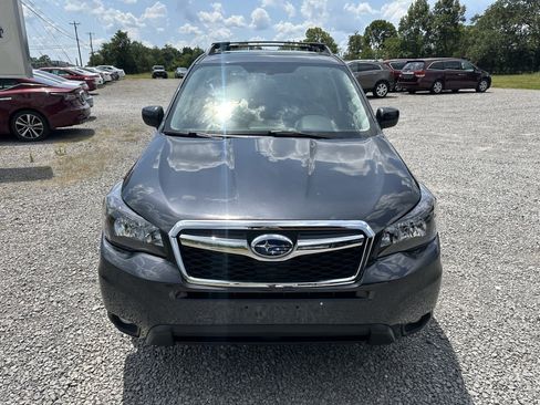 Used 2016 Subaru Forester 2.5i Limited AWD/4WD image 2