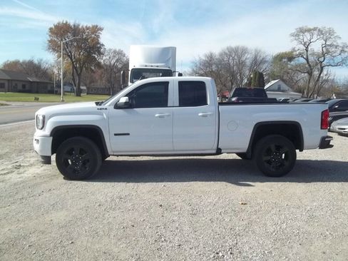 Used 2018 GMC Sierra 1500 4x4 Double Cab image 2