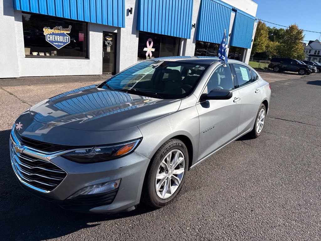 Used 2024 Chevrolet Malibu LT FWD image 2