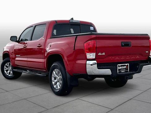 Used 2017 Toyota Tacoma SR5 image 12